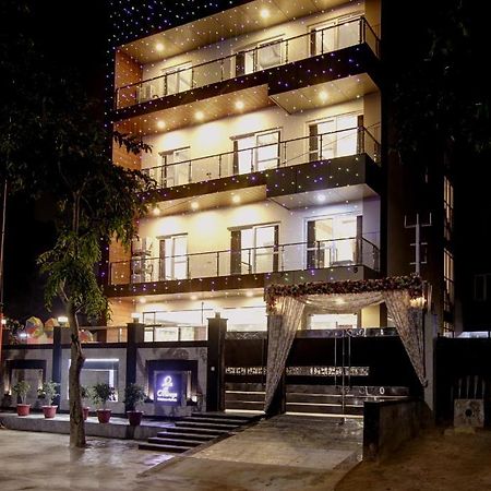 Hotel La Mirage Noida Exterior photo