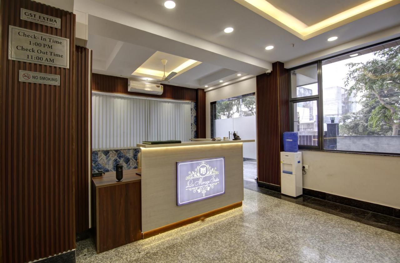 Hotel La Mirage Noida Exterior photo